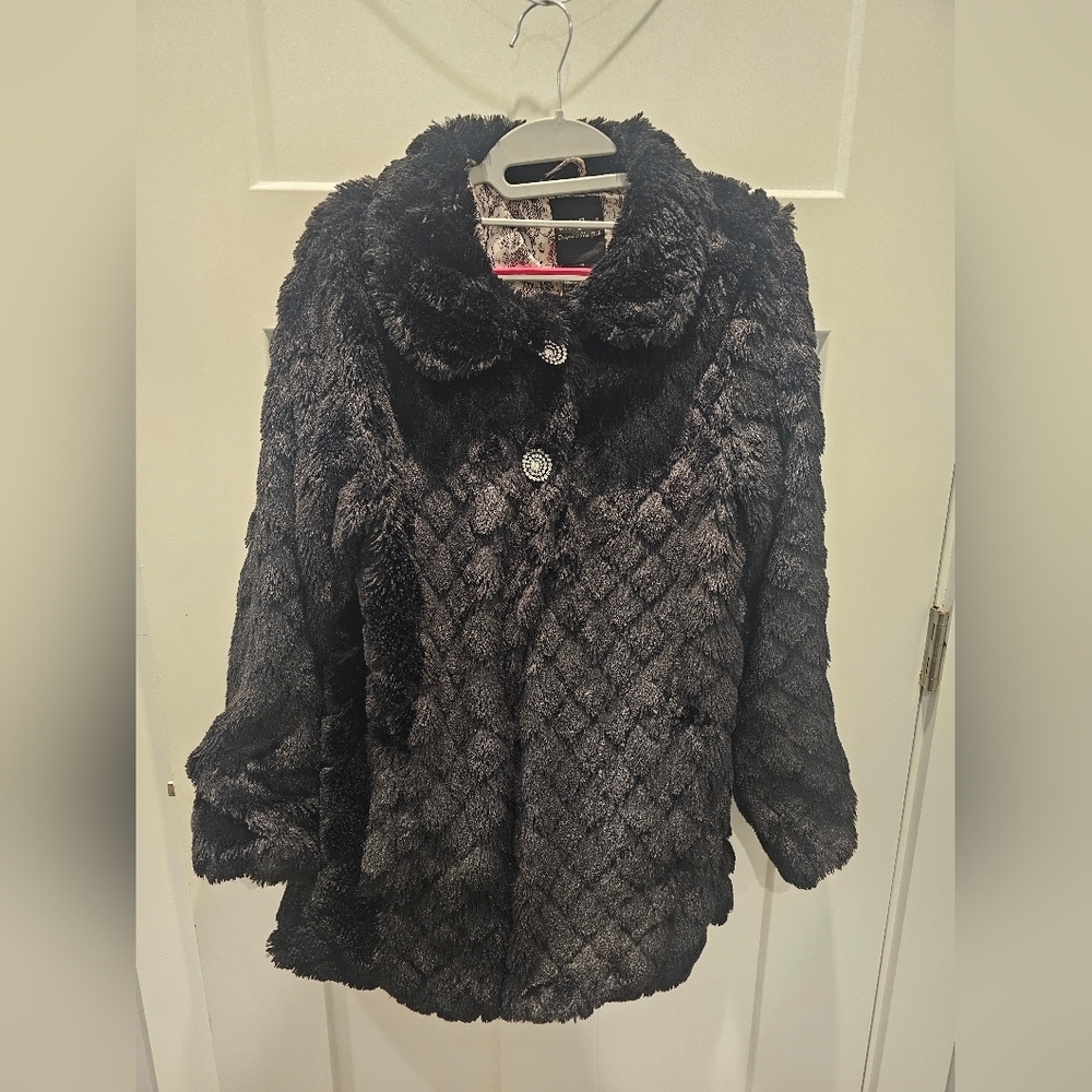 Me Jane Black Faux Fur Jacket Size M Rhinestone Button Plush Coat - Picture 1 of 10